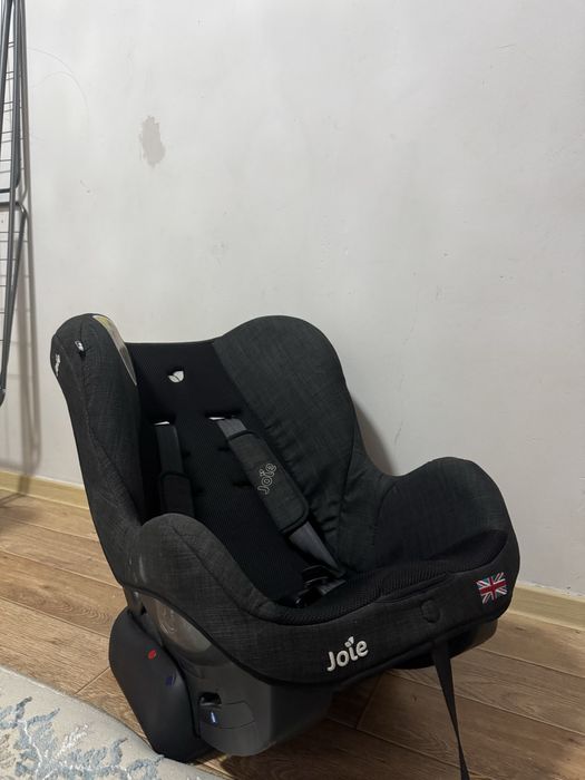 Продам детское автокресло Joie