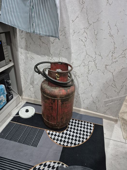 Продам газовый балон 7000