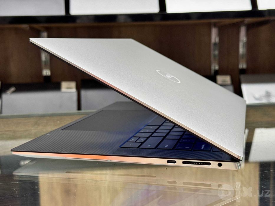 DELL XPS 15 9520 Core i7-12700H ram 16 ssd 512 NVIDIA RTX 3050 4Gb