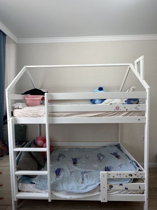 Двухяростная кровать