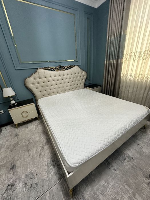 Продается спальный гарнитур