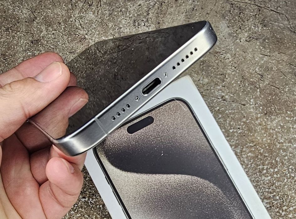 iPhone 15 Pro Max 256 GB karobka