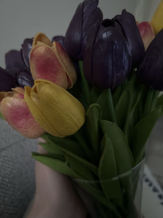 Ваза с тюльпанами