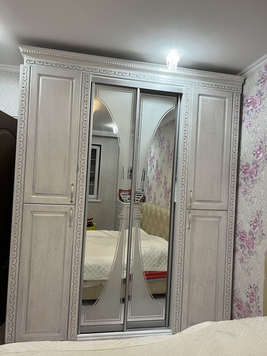 Продам шкаф - купе + комод