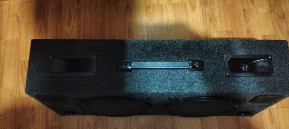 Tun de bass negru