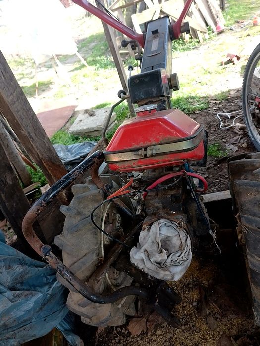 Продавам мотоблок