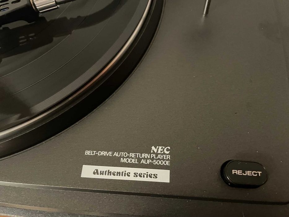 Pick-up NEC AUP-5000E Authentic Series si Technics SL 23A