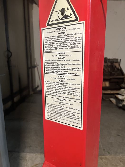 Продам шиномонтажный станок u-2000