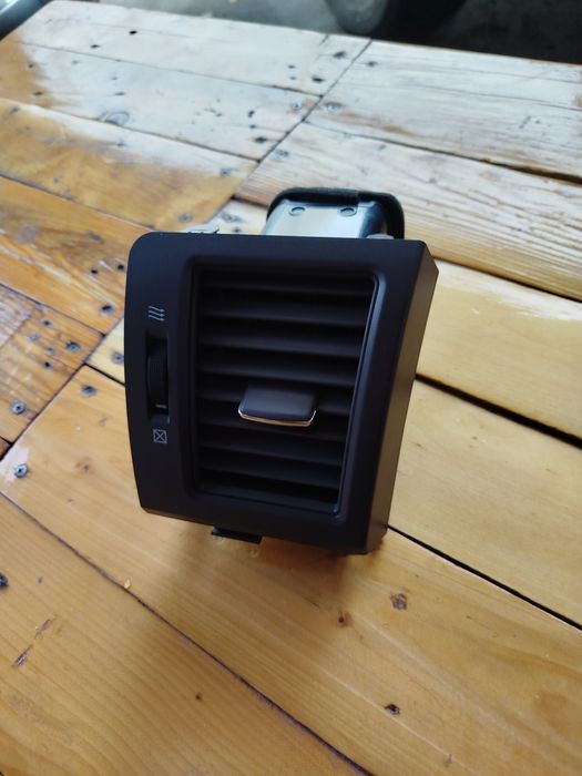 Дефлекторы на Ленд Крузер 200