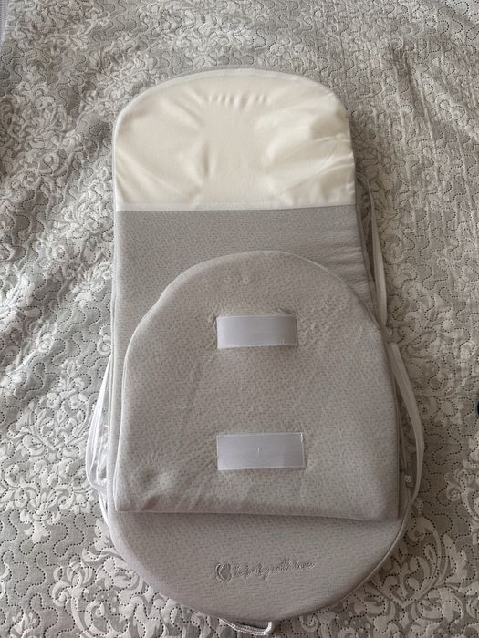 Матрак за бебешка количка с подвижна възглавничка