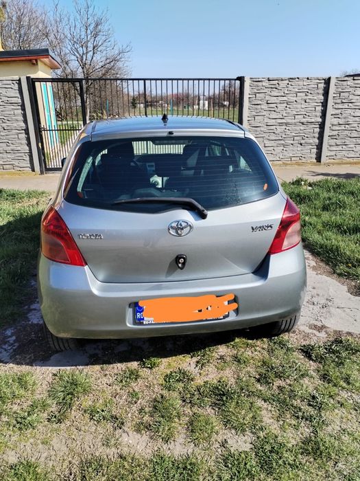 Vând Toyota Yaris 2008