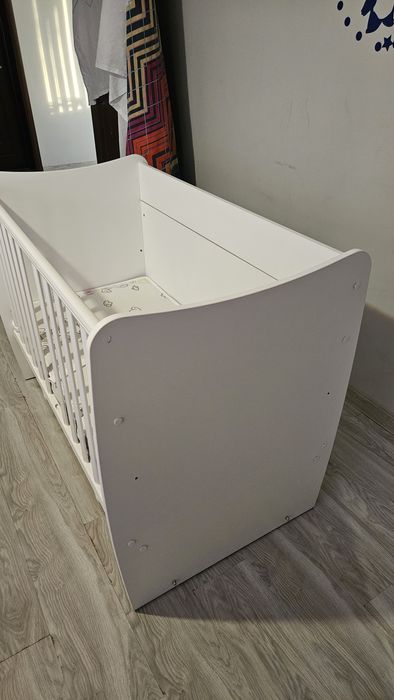 Бебешка дървена кошара