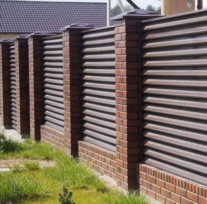 Заборы жалюзи крассивая