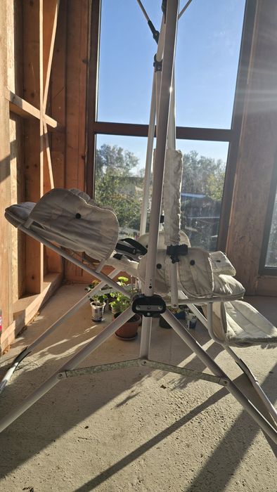 Детска люлка със сенник