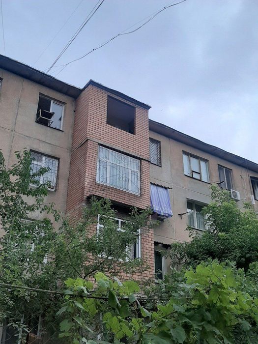 Balkonga gisht teramiz. Kadka Balkon. Керпичная кладка балконов