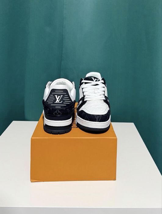 Adidasi Louis Vuitton Trainer Black (Noi, Sigilati)
