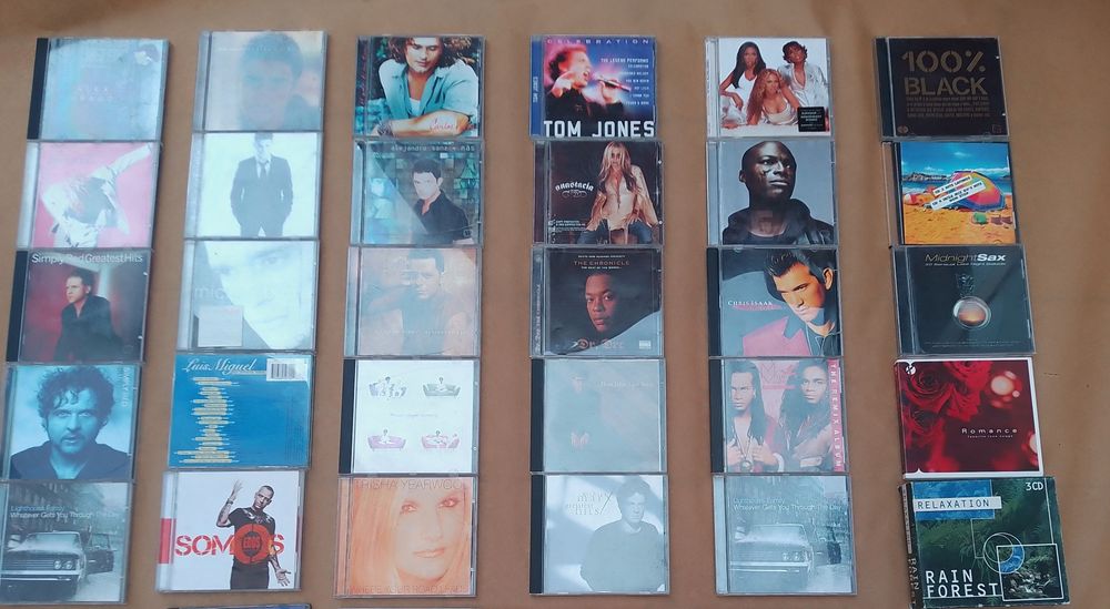 33 Cd uri originale in stare foarte bună - artiști consacrați