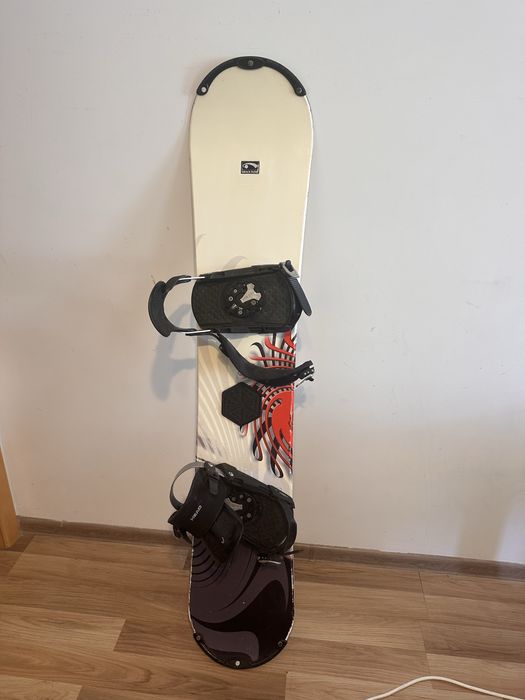 Placă snowboard Black Hole 150 cm cu legături Head