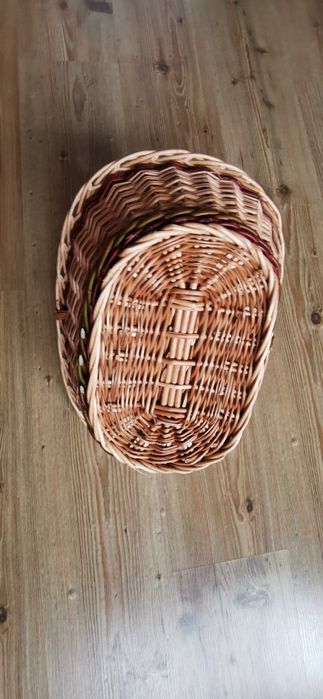 Cos impletit manual din nuiele