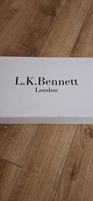 L.K.Bennett court shoes 38