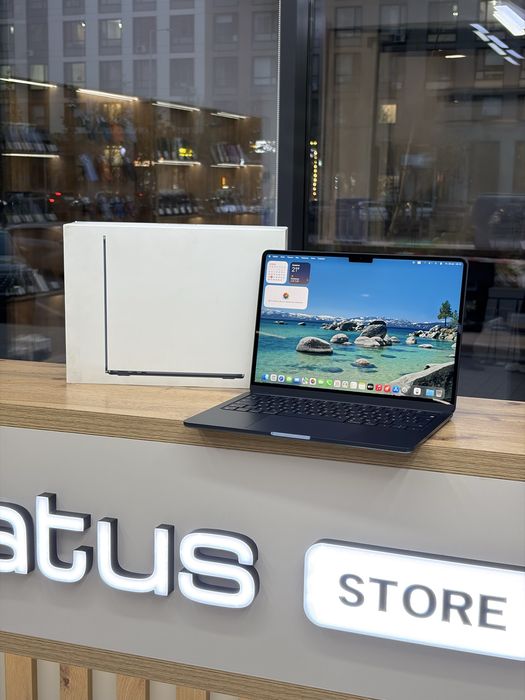 Macbook Air M2 8/256 gb | iStatus store