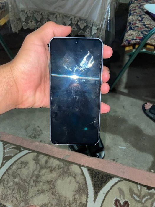 Samsung a 55 5 G holat idiyal hotirasi 128 taliy karopka dakument bor