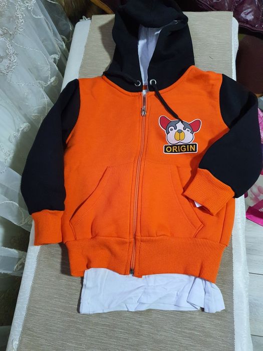 Trening vatuit, gros de copii  unisex, 4 ani , nou;
