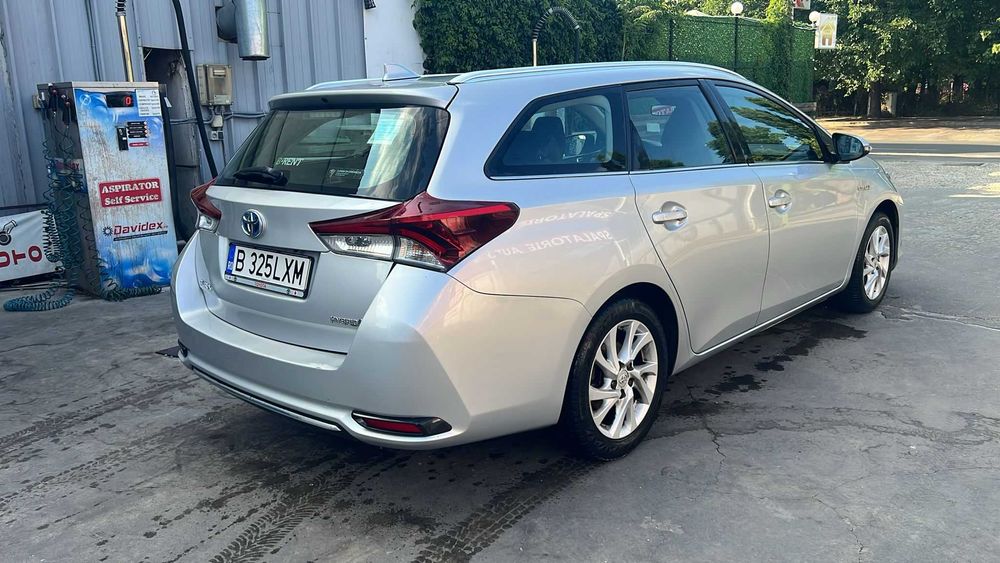 Închirie/Rămânere Toyota Auris/C-HR 2019 hybrid+GPL automată UBER BOLT