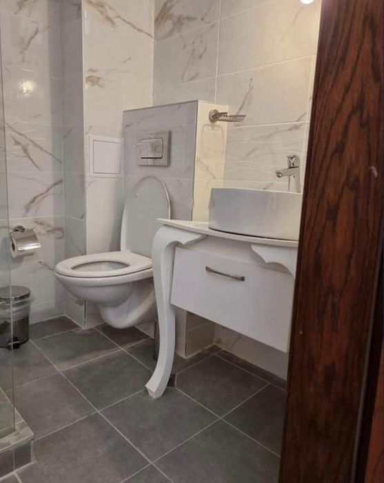 Дава се под наем Тристаен апартамент в Варна, Център - 90 кв.м за 850 € - Снимка #7