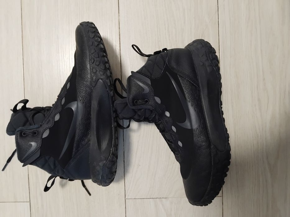 Ghete de iarna Nike fără cutie