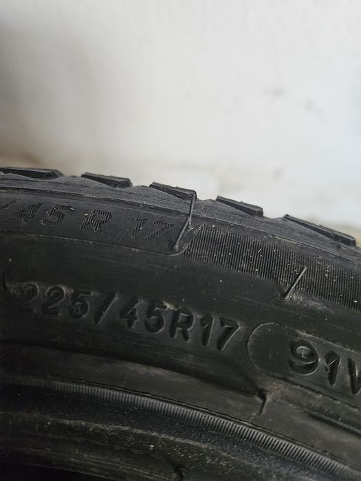 225/45/17 зимни - 2x2 Michelin и Goodyear