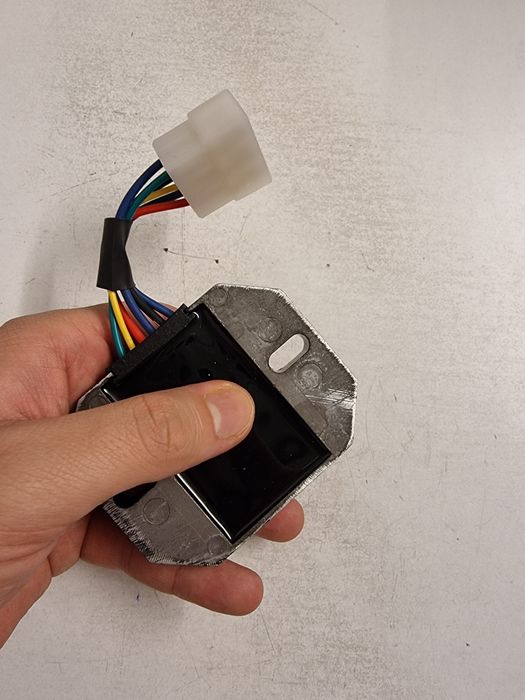 Releu incarcare alternator yanmar kubota komatsu