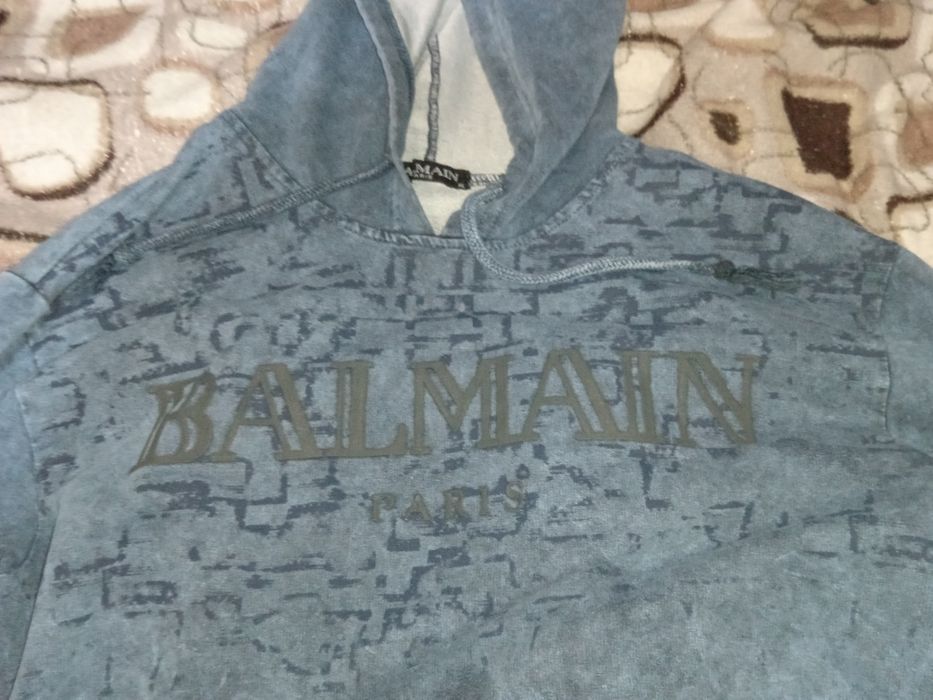 редкая кофта  BALMAIN оригинал