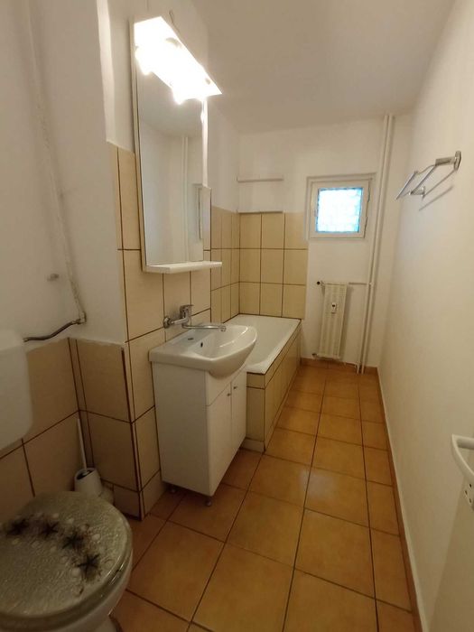 Aviatiei, de inchiriat apartament 3 camere nemobilat