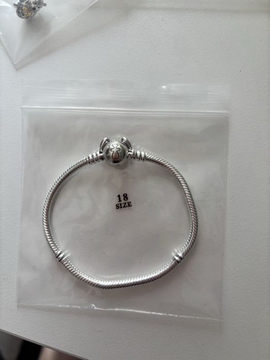 Гривни Pandora 19см S925 (талисмани)