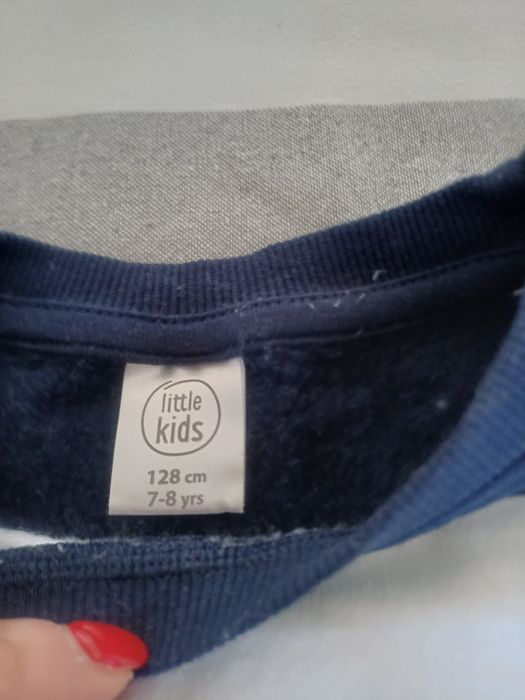 Чисто нова детска блуза 128 размер, плътна