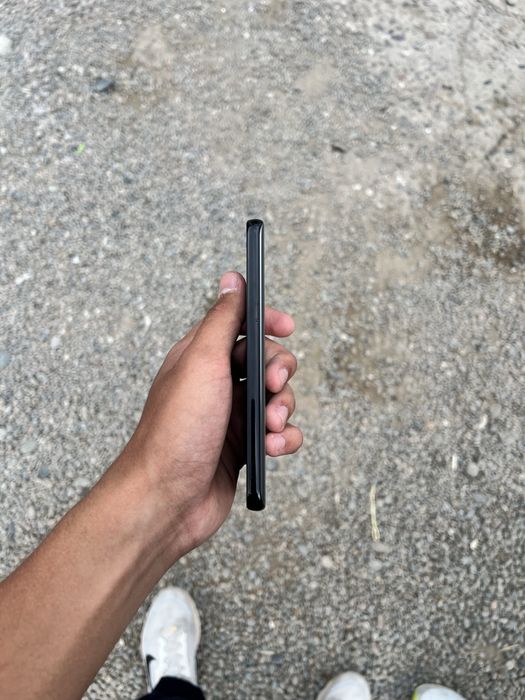 самсунг s8, память 64, экран новый