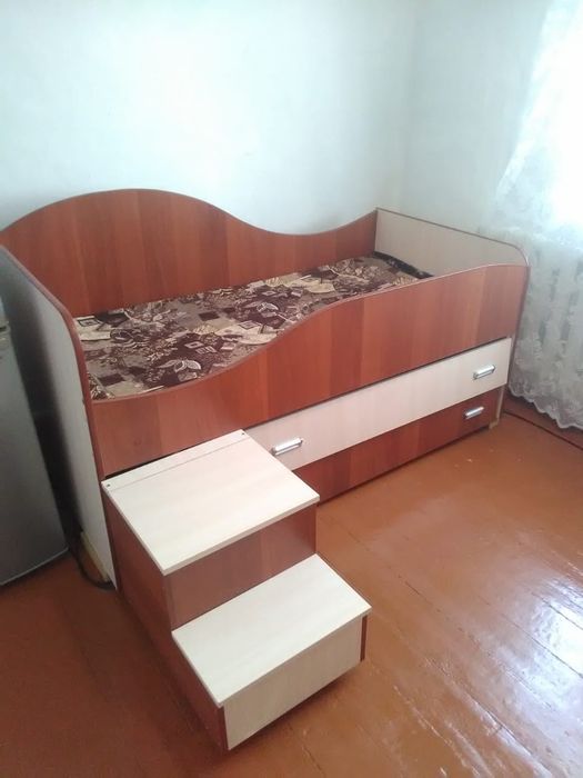 Продам детскую кроватку