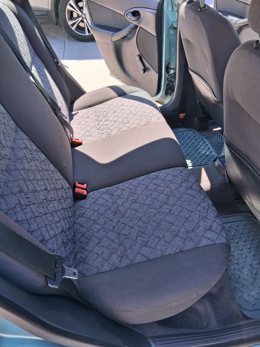 форд фокус дизел колата е много поддържана всичко сменено е