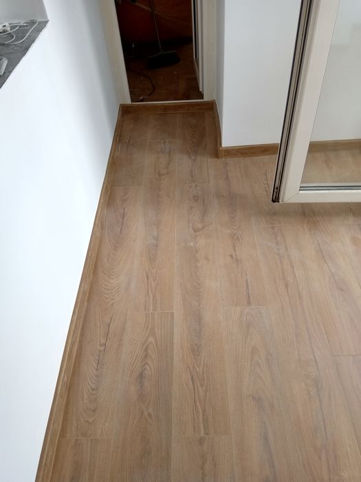 Prestari servicii montaj parchet