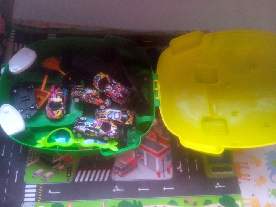 Продам набор для мальчика красивый