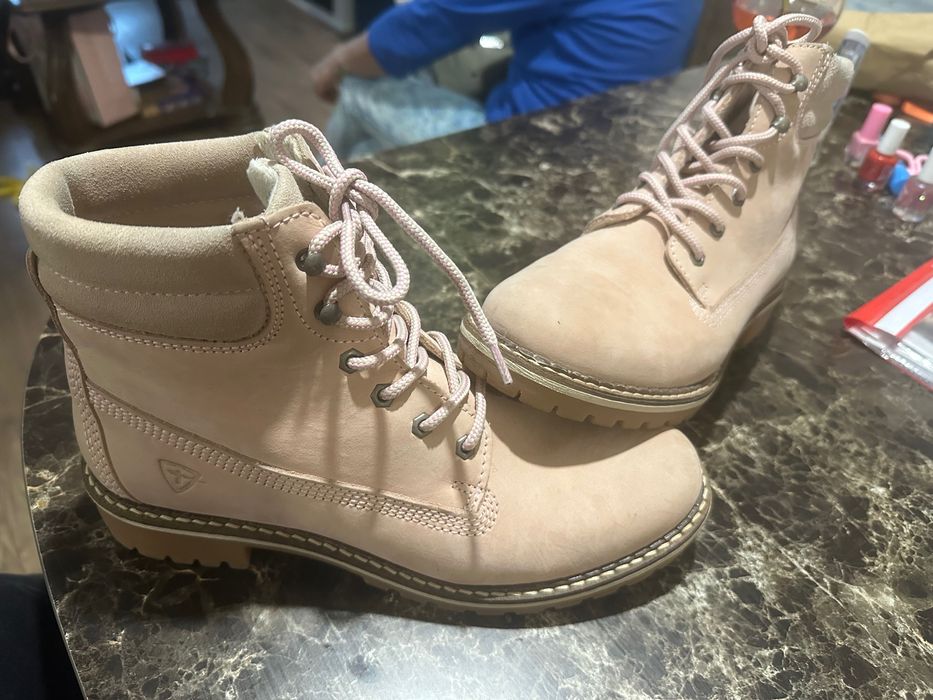 Велурени боти “Tamaris”