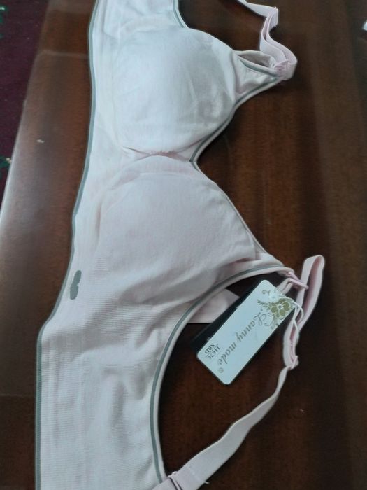 Продаю бюстгальтеры новые