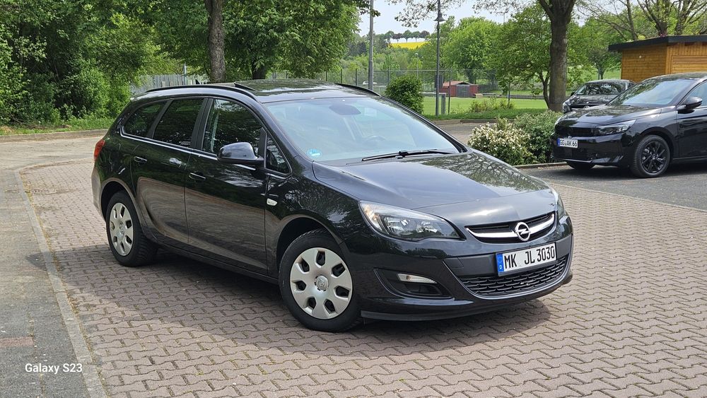 Opel Astra J Sports Tourer Euro 6