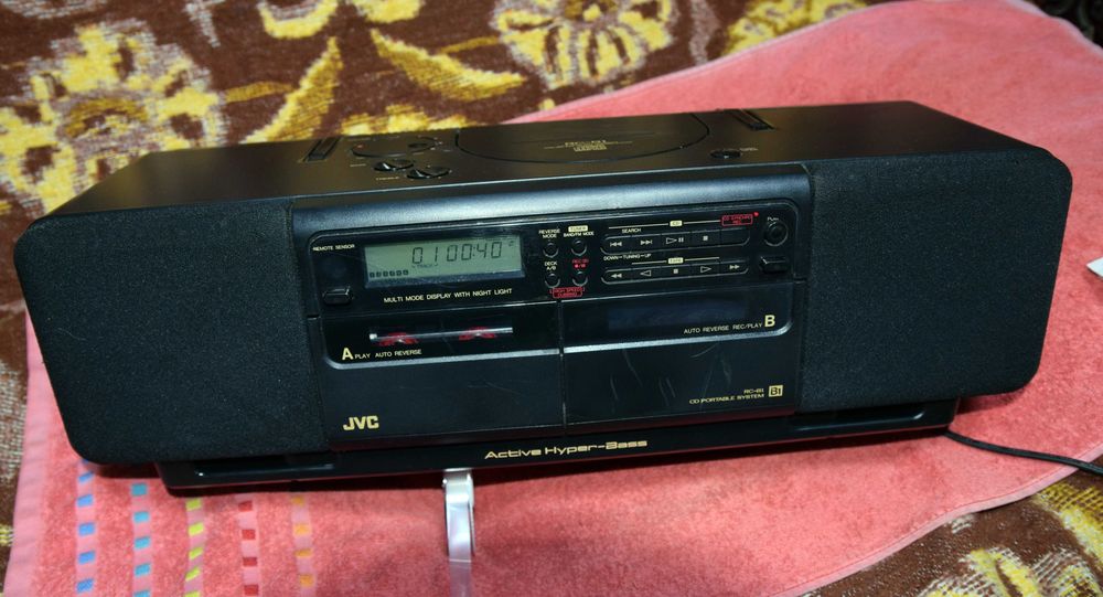 JVC radio casetofon