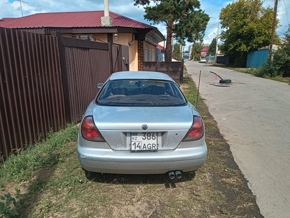 Mazda Lantis v6 2L