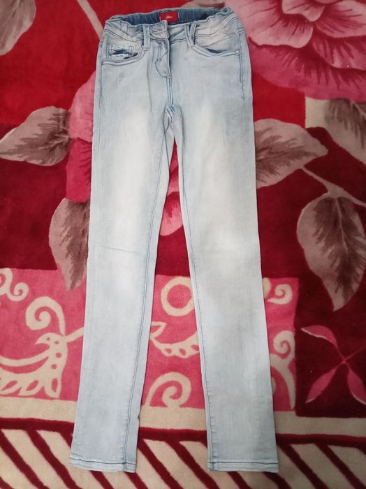 Продам джинсы на девочку 10-12 лет