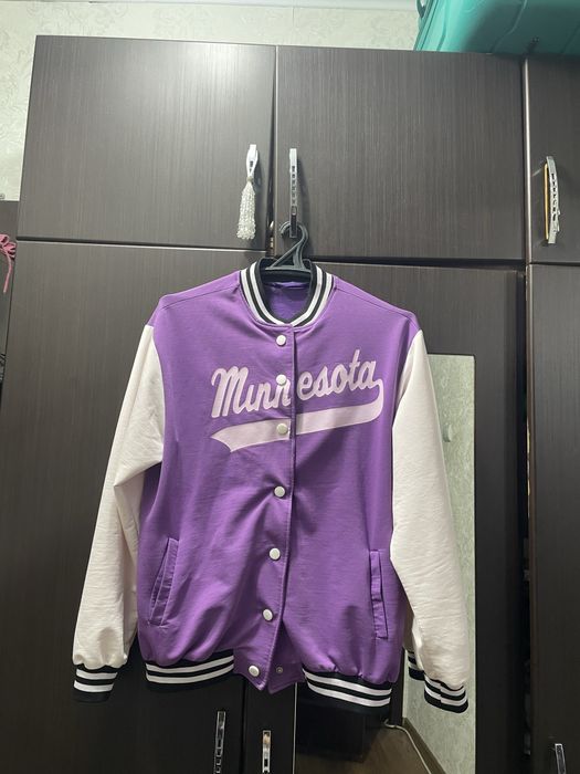 Продам бомбер в хорошем состоянии