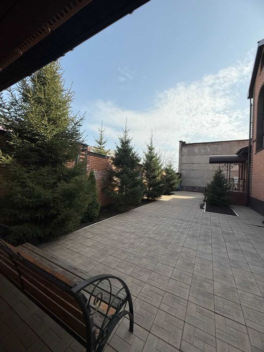 Продаю современный коттедж в черте города!