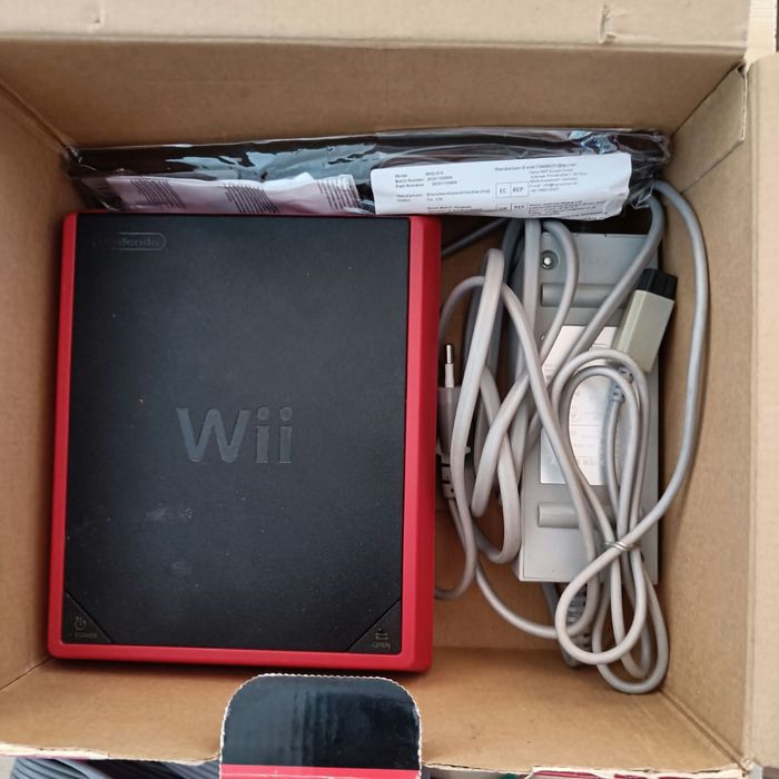 Игровая консоль WII Mini красная
